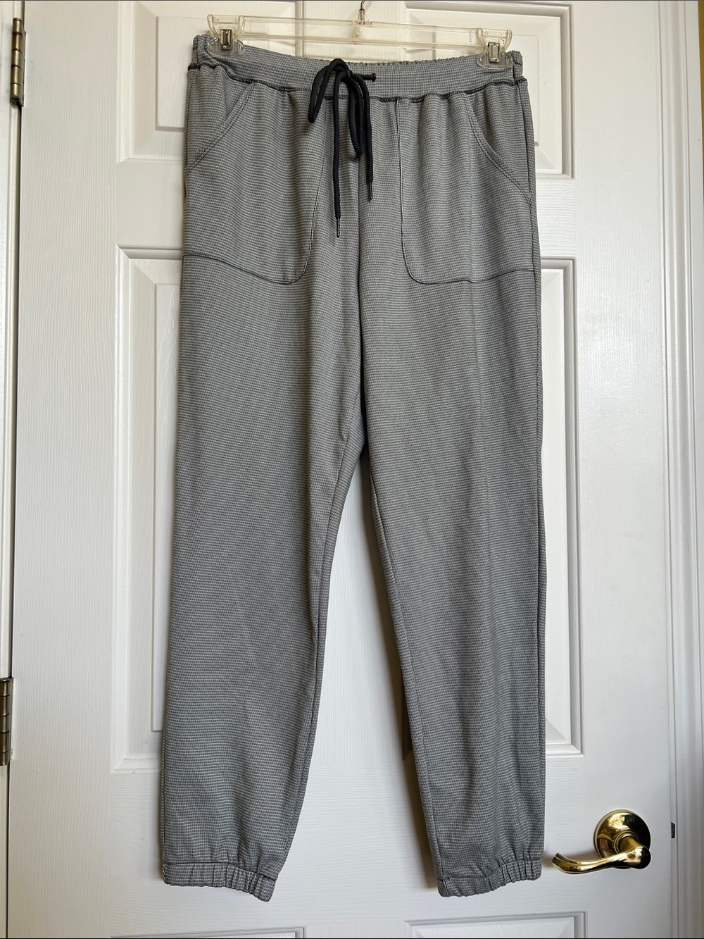 URBAN Romantics Jogger
( casual / athletic wear )